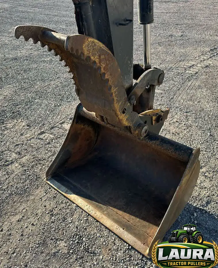 2016 John Deere 60G mini excavator photo 10