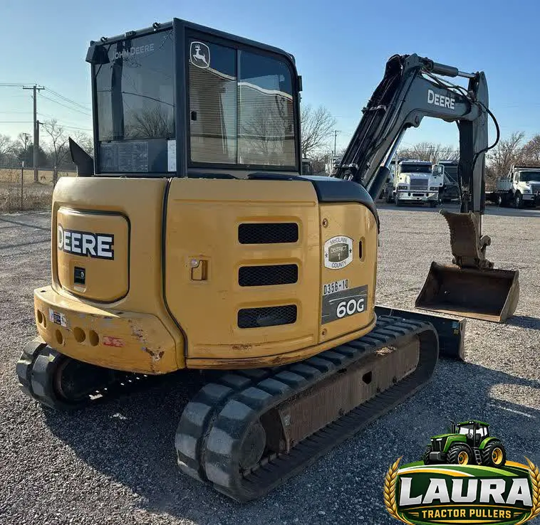 2016 John Deere 60G mini excavator photo 4