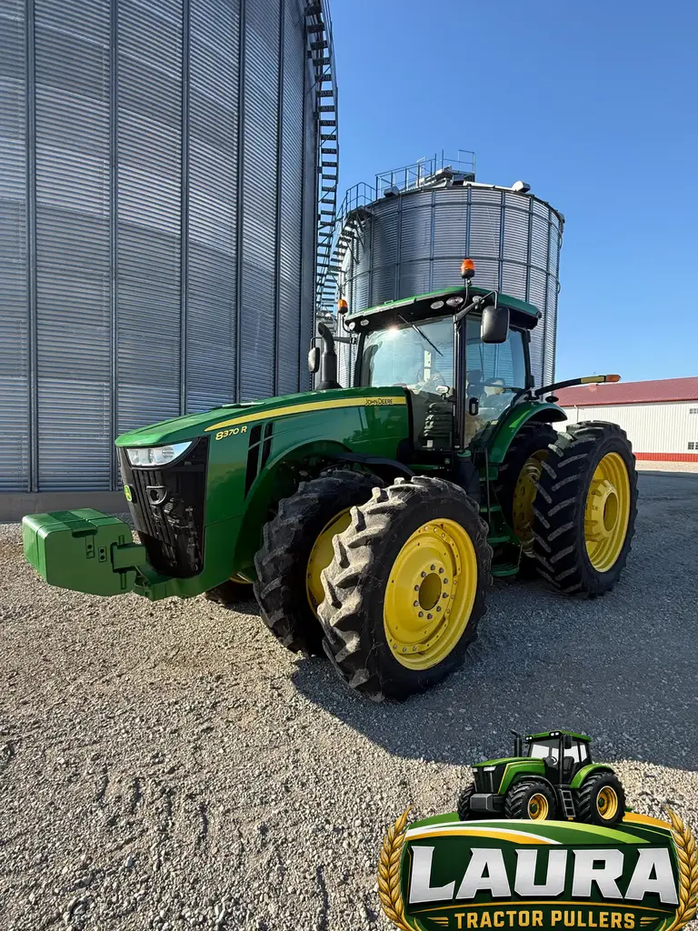 2016 John Deere 8370R MFWD Tractor photo 1