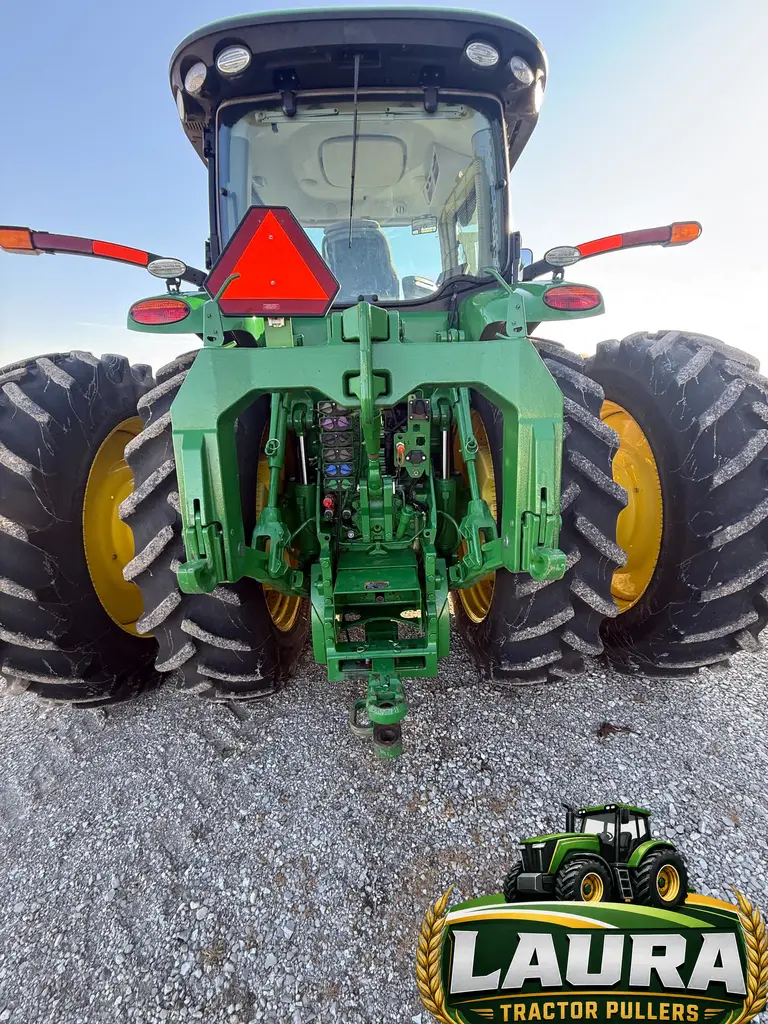 2016 John Deere 8370R MFWD Tractor photo 5