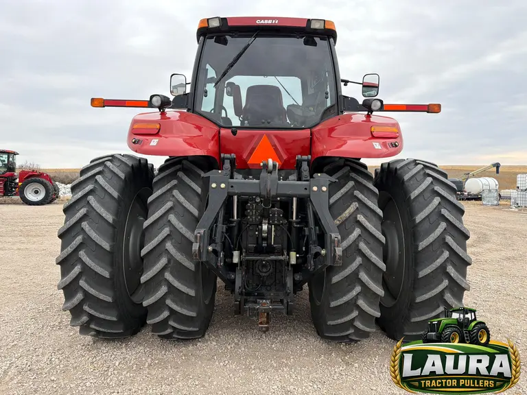 2013 Case IH Magnum 260 MFWD Tractor photo 4
