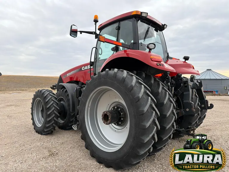 2013 Case IH Magnum 260 MFWD Tractor photo 3