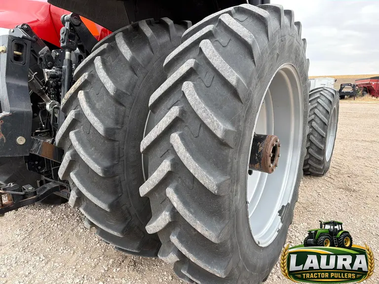 2013 Case IH Magnum 260 MFWD Tractor photo 12