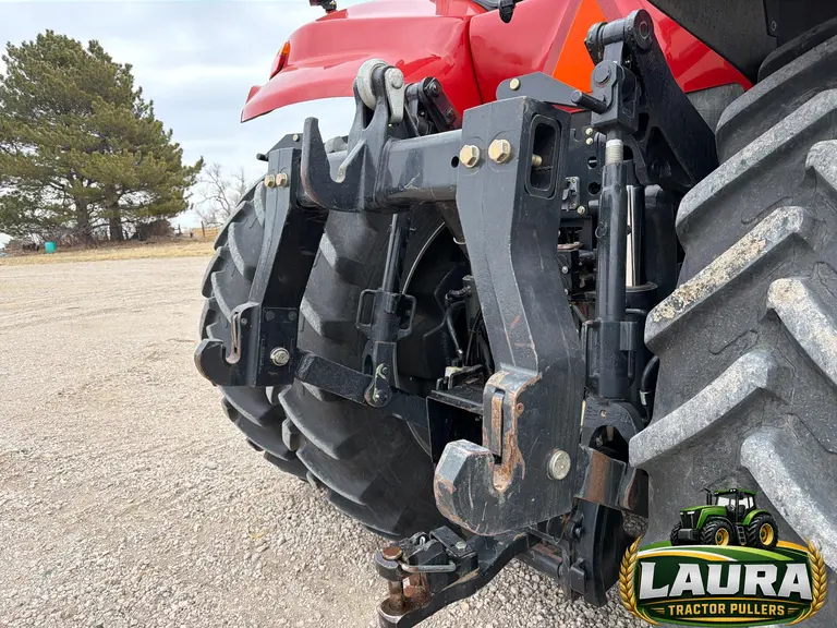 2013 Case IH Magnum 260 MFWD Tractor photo 10