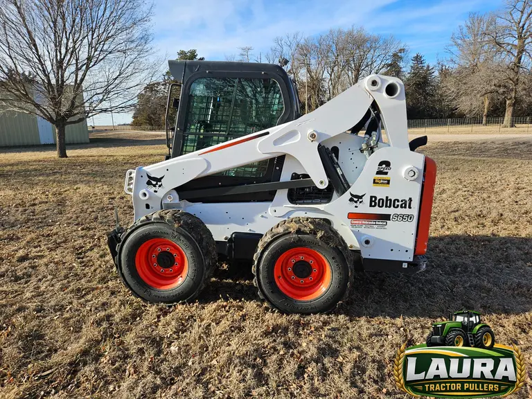 2015 Bobcat S650 Skid Steer photo 3