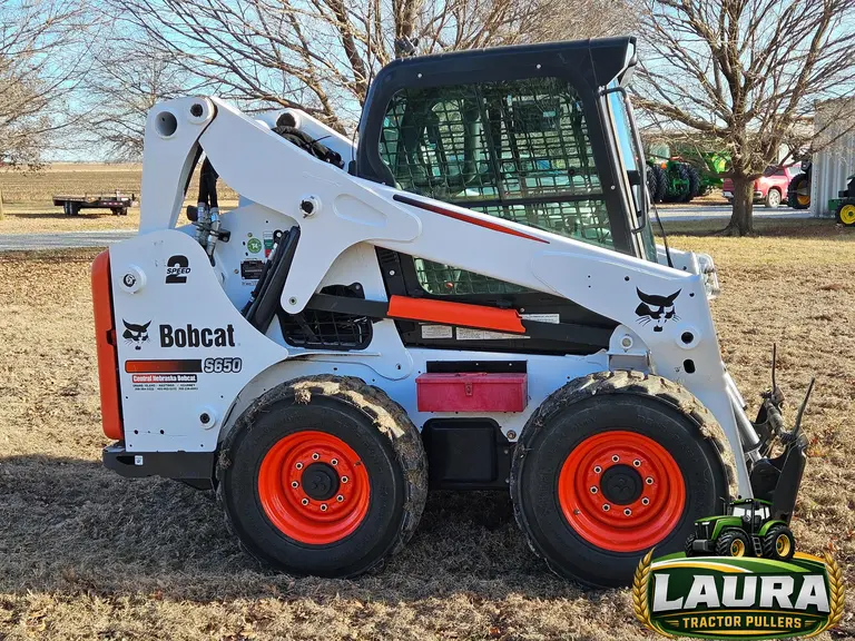 2015 Bobcat S650 Skid Steer photo 7