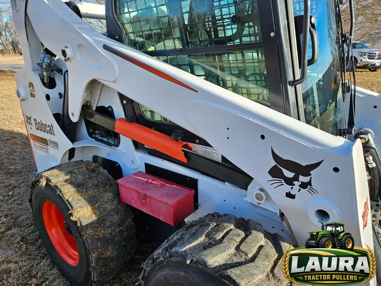 2015 Bobcat S650 Skid Steer photo 12